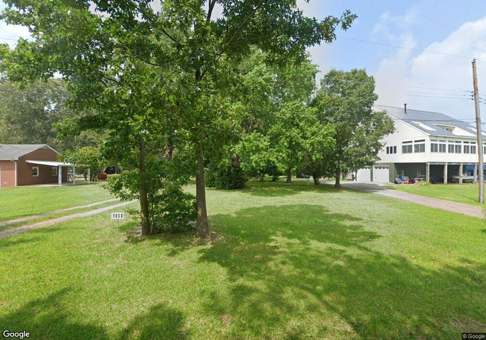 1303 Dandy Loop Rd, Yorktown, VA 23692 - photo 1