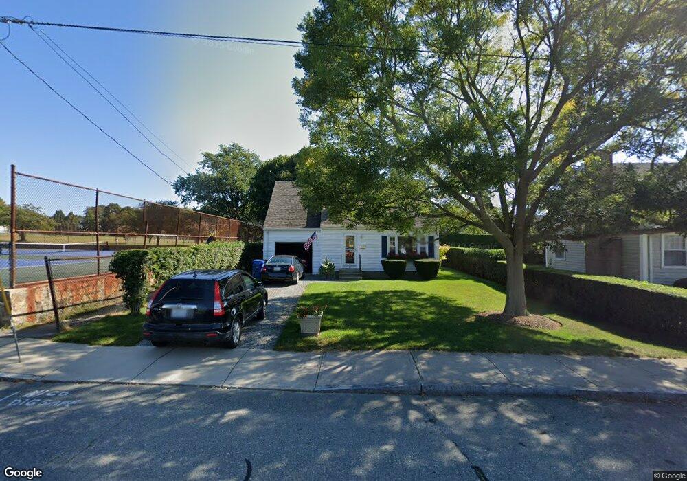 31 Freeborn St, Newport, RI 02840 - photo 1