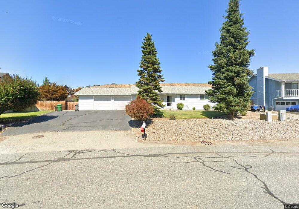 617 15th St NE, East Wenatchee, WA 98802 - photo 1