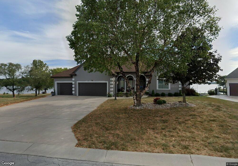 4537 SW Gull Point Dr, Lees Summit, MO 64082 - photo 1