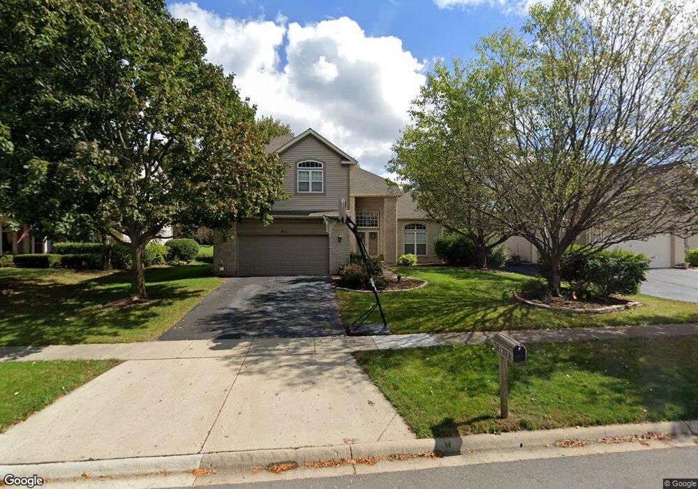 811 Hackberry Ln, Algonquin, IL 60102 - photo 1