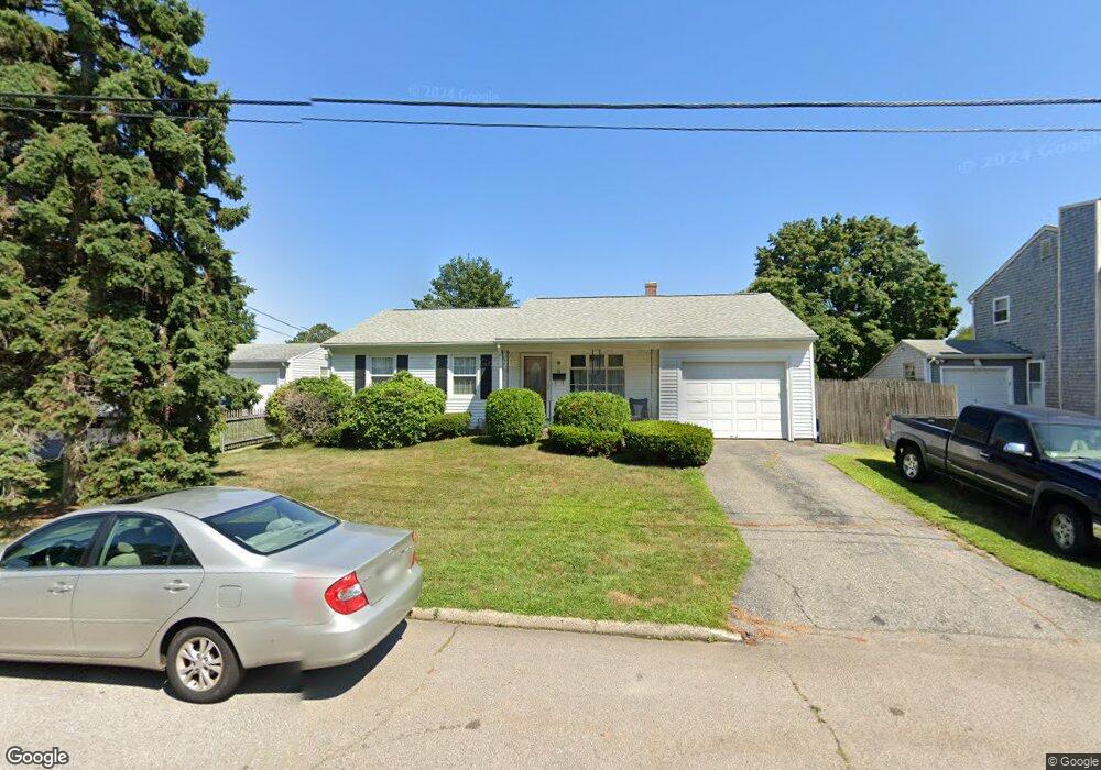 74 Ferncrest Dr, Riverside, RI 02915 - photo 1