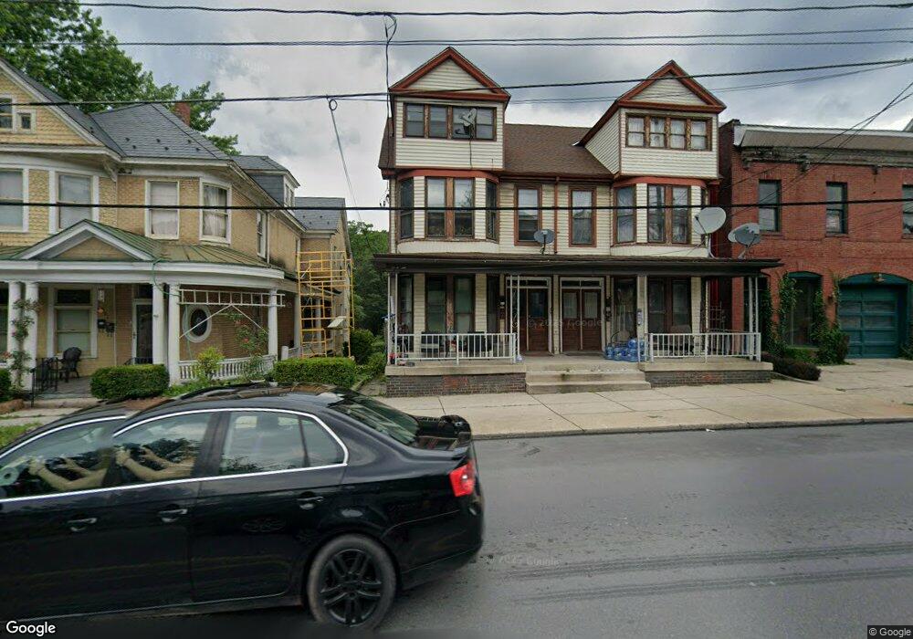 605 E Broad St, Tamaqua, PA 18252 - photo 1