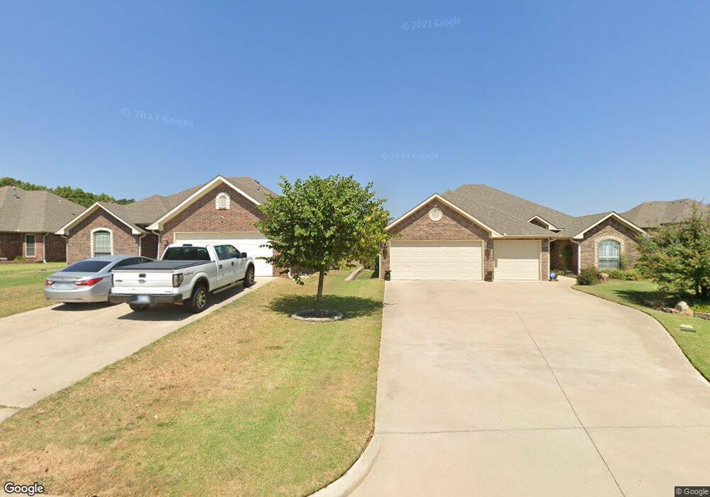 426 Westchester Ct, Ada, OK 74820 - photo 1