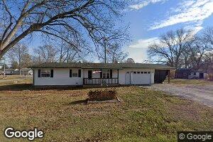 431 Collins St, Carlyle, IL 62231