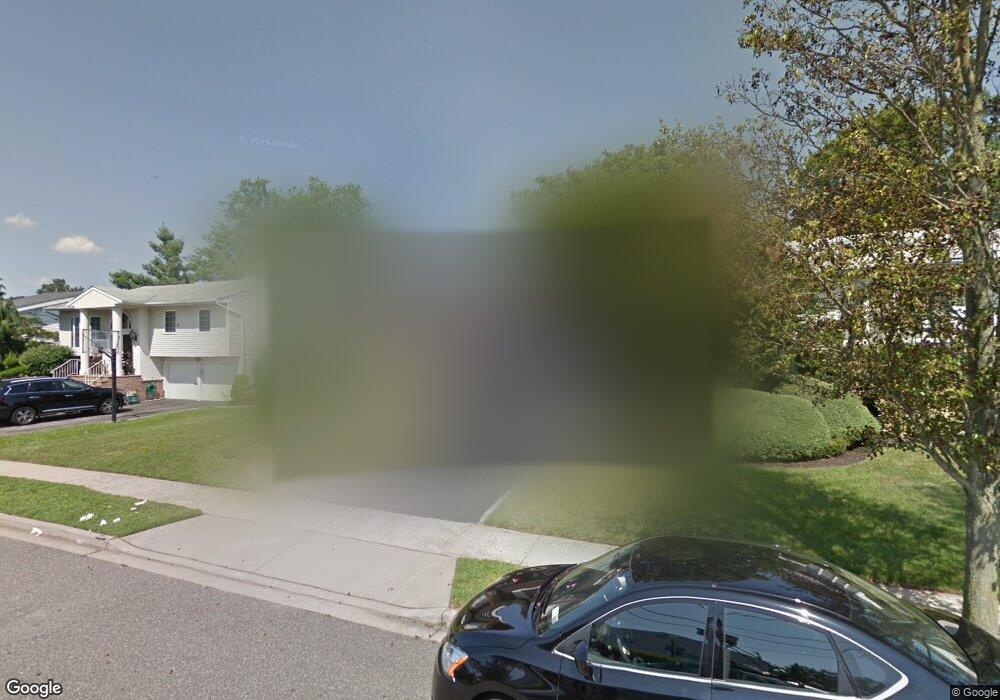 2767 Covered Bridge Rd, Merrick, NY 11566 - photo 1