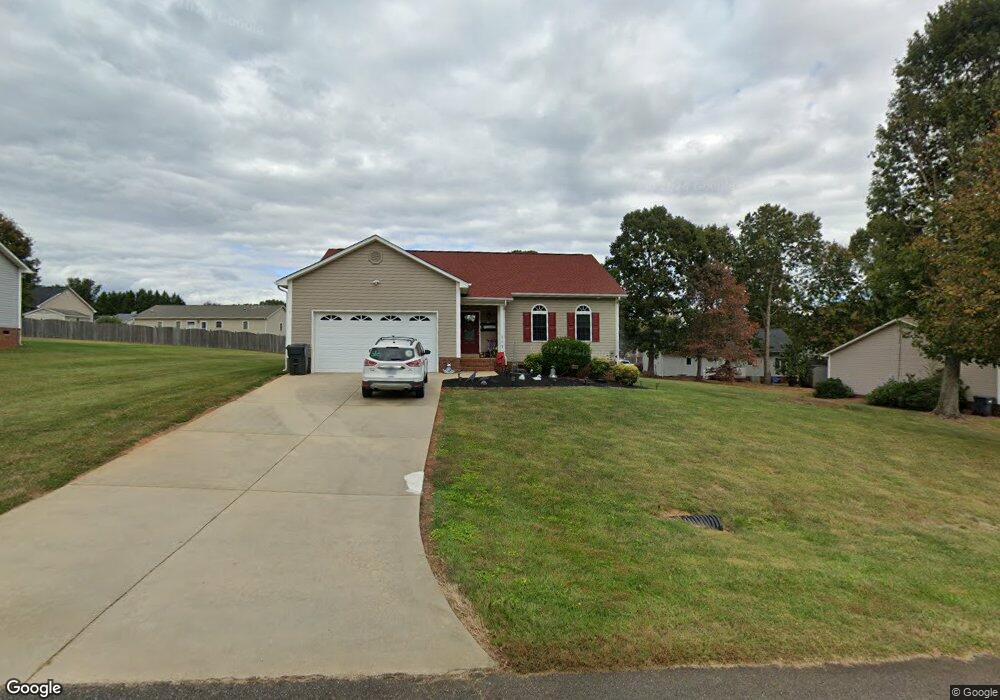 117 Glen Cross Dr, Statesville, NC 28625 - photo 1