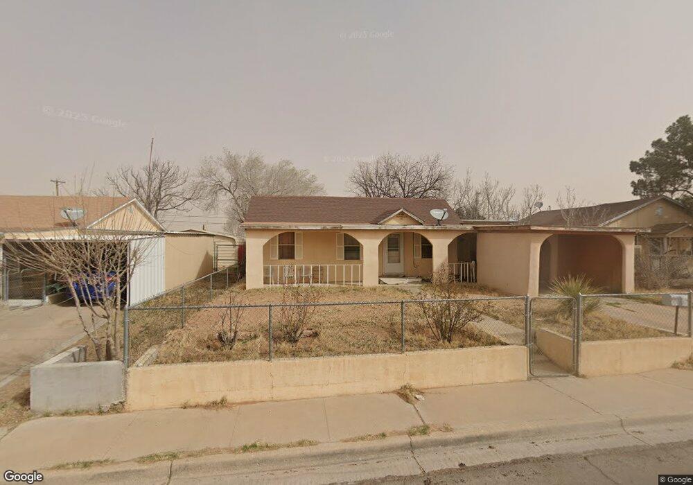 606 E Dunnam St, Hobbs, NM 88240 - photo 1