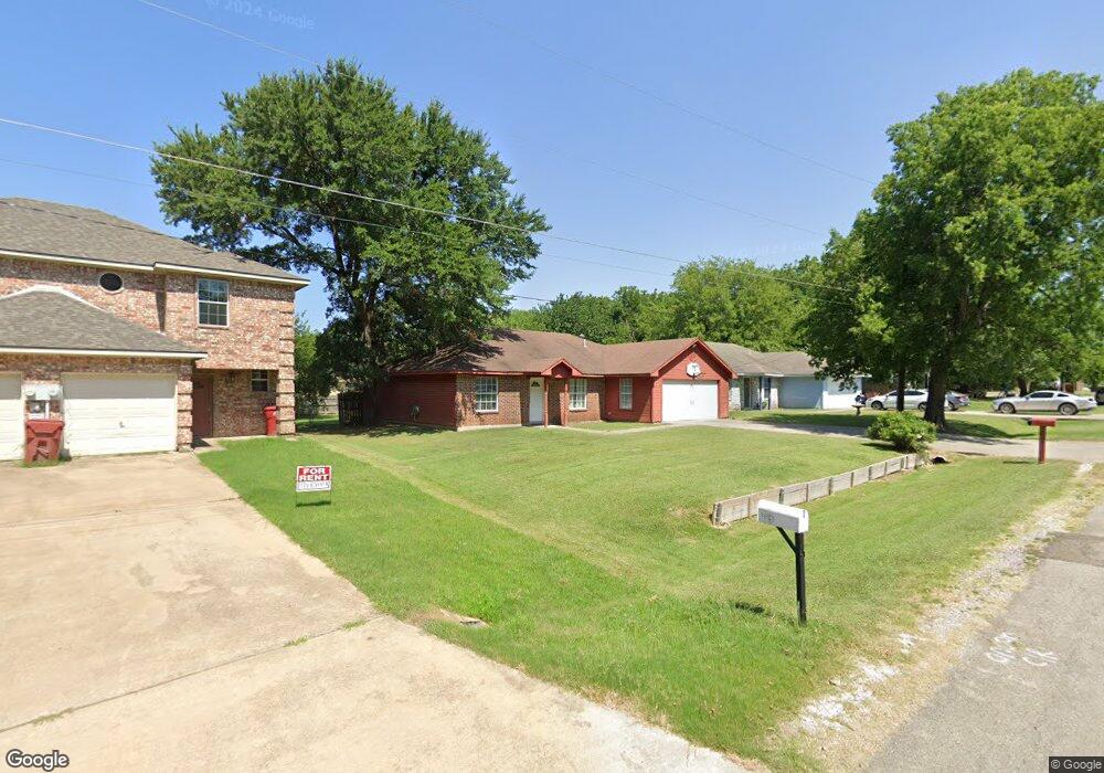 1621 Oriental St, Bonham, TX 75418 - photo 1