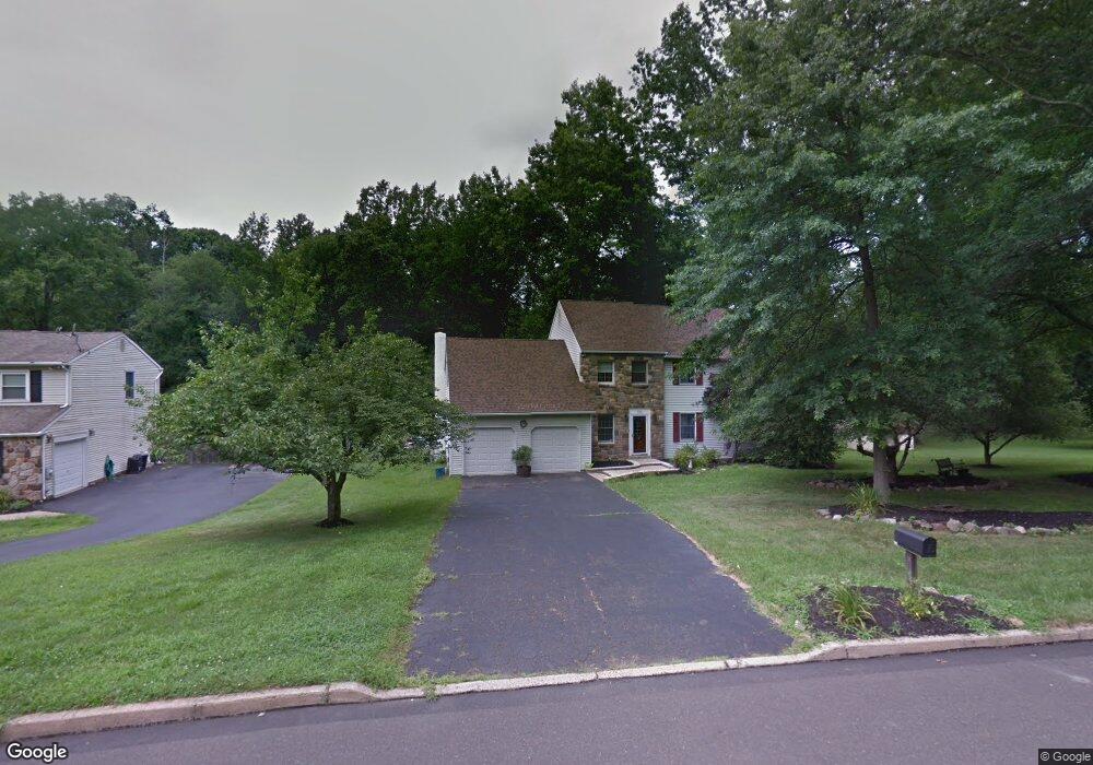 895 Strawberry Ln, Langhorne, PA 19047 - photo 1