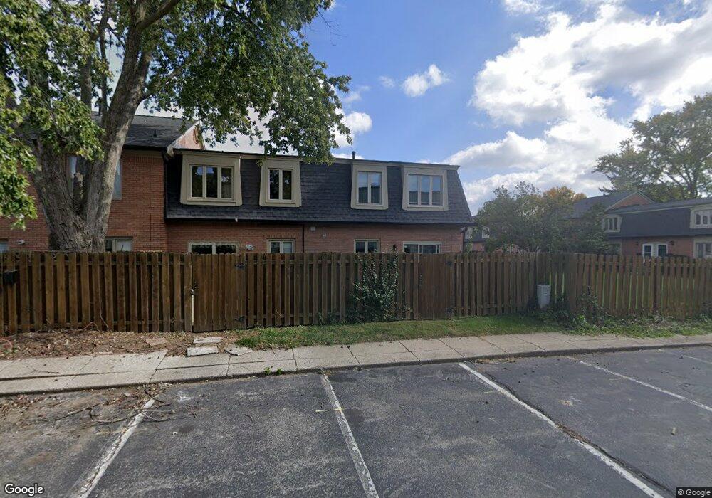 8502 Canterbury Square W unit Bldg 1, Indianapolis, IN 46260 - photo 1