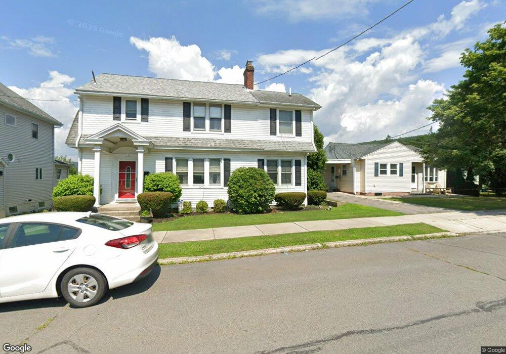 1019 Center St, Jim Thorpe, PA 18229 - photo 1