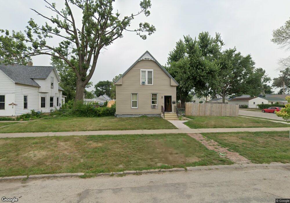 1225 3rd St SW, Cedar Rapids, IA 52404 - photo 1