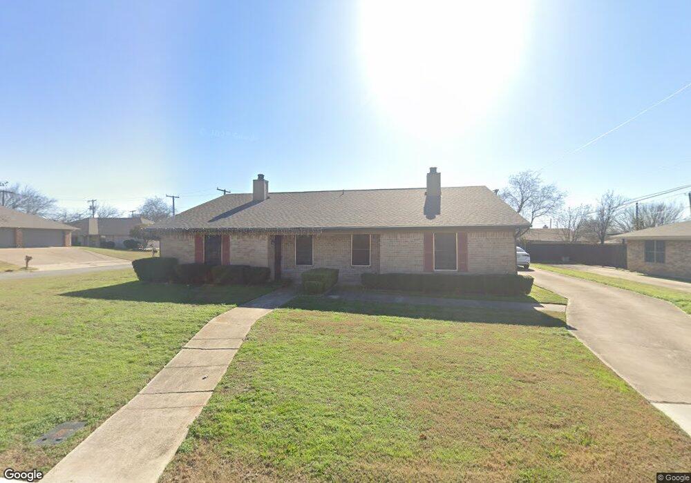 7732 Jamie Renee Ln, North Richland Hills, TX 76182 - photo 1