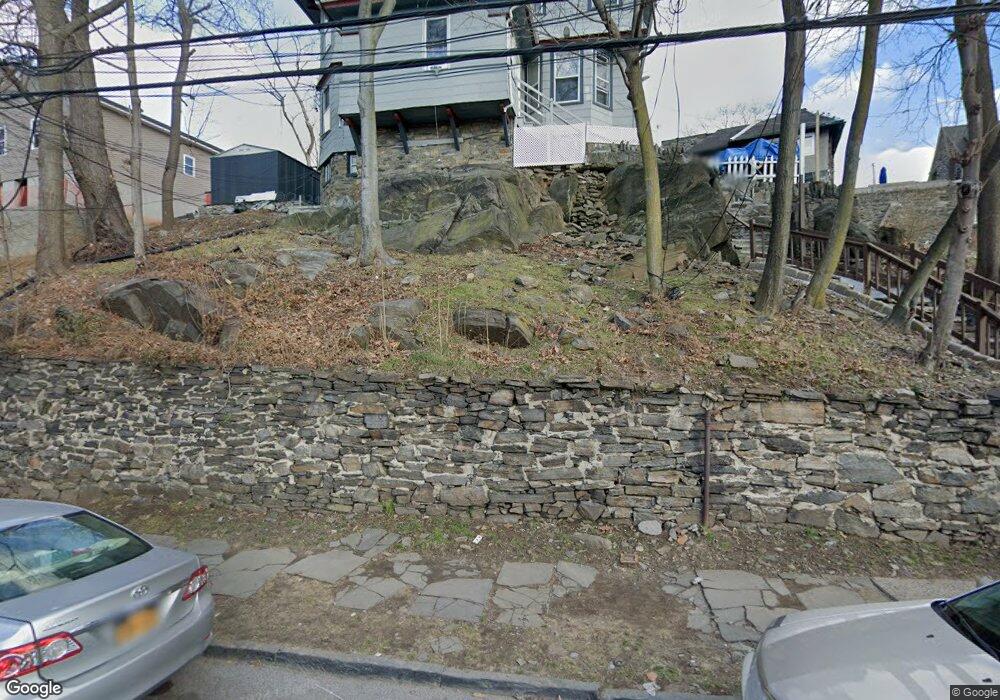 132 Bruce Ave, Yonkers, NY 10705 - photo 1