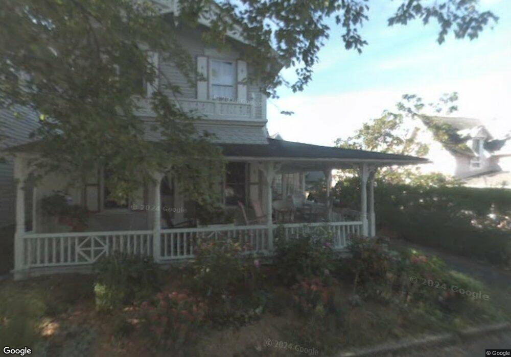 33 Pequot Ave, Oak Bluffs, MA 02557 - photo 1