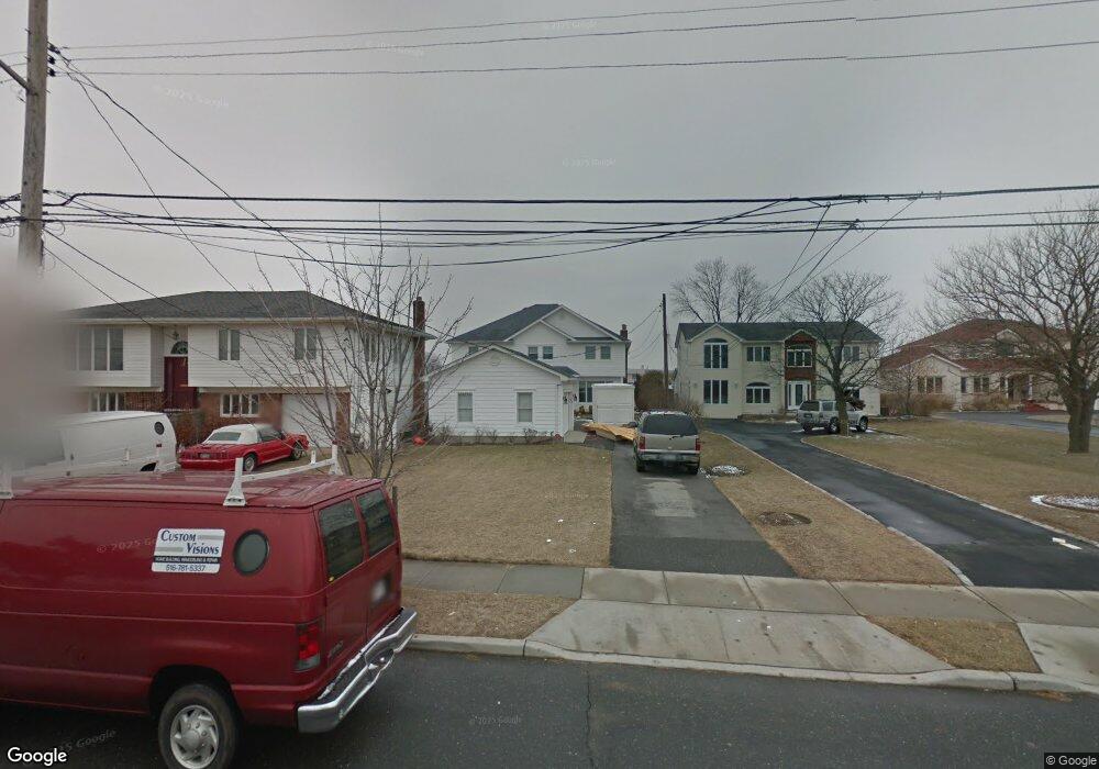 215 Trafalgar Blvd, Island Park, NY 11558 - photo 1