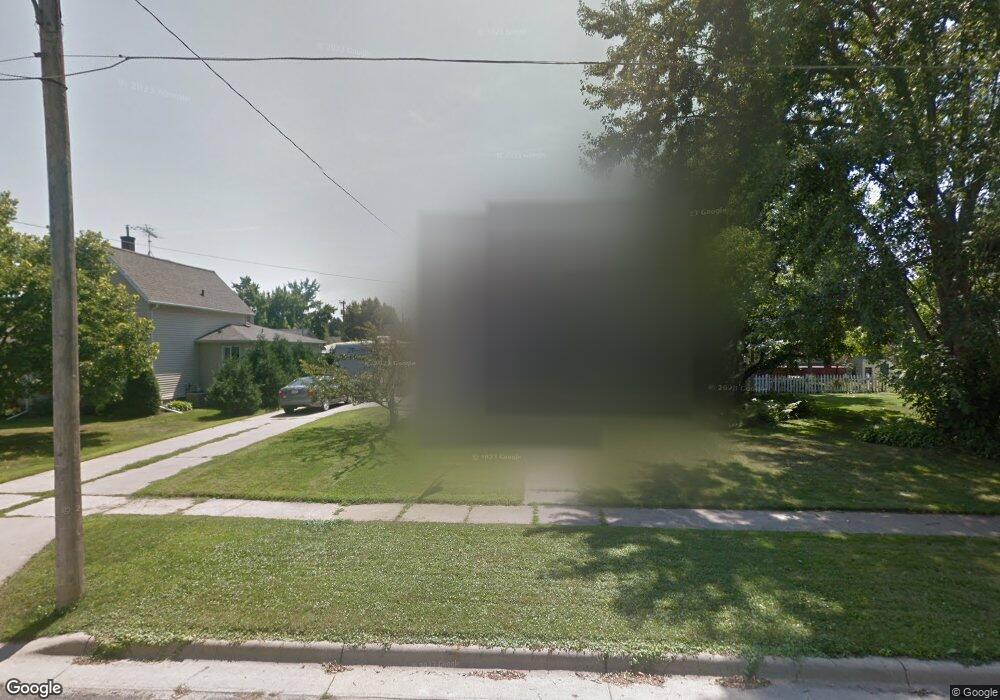 905 W 4th St, Zumbrota, MN 55992 - photo 1