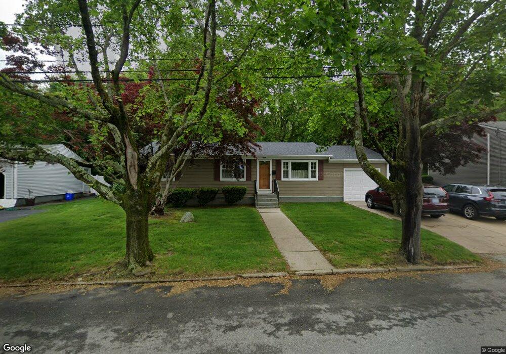 141 Pheasant Dr, Cranston, RI 02920 - photo 1