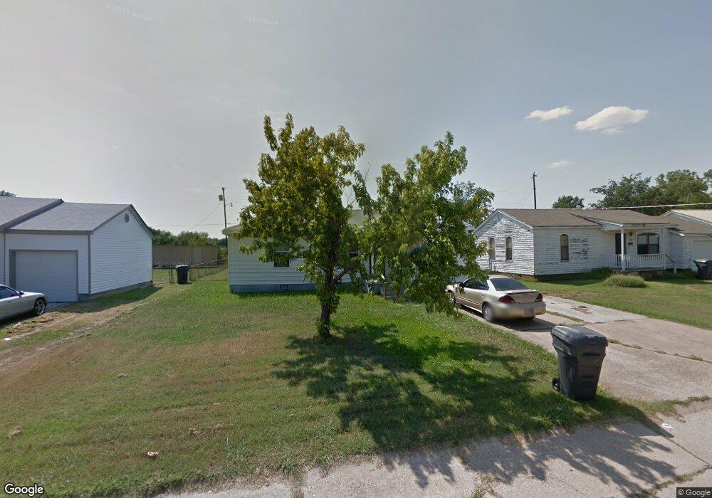 1825 Comanche St, Ardmore, OK 73401 - photo 1