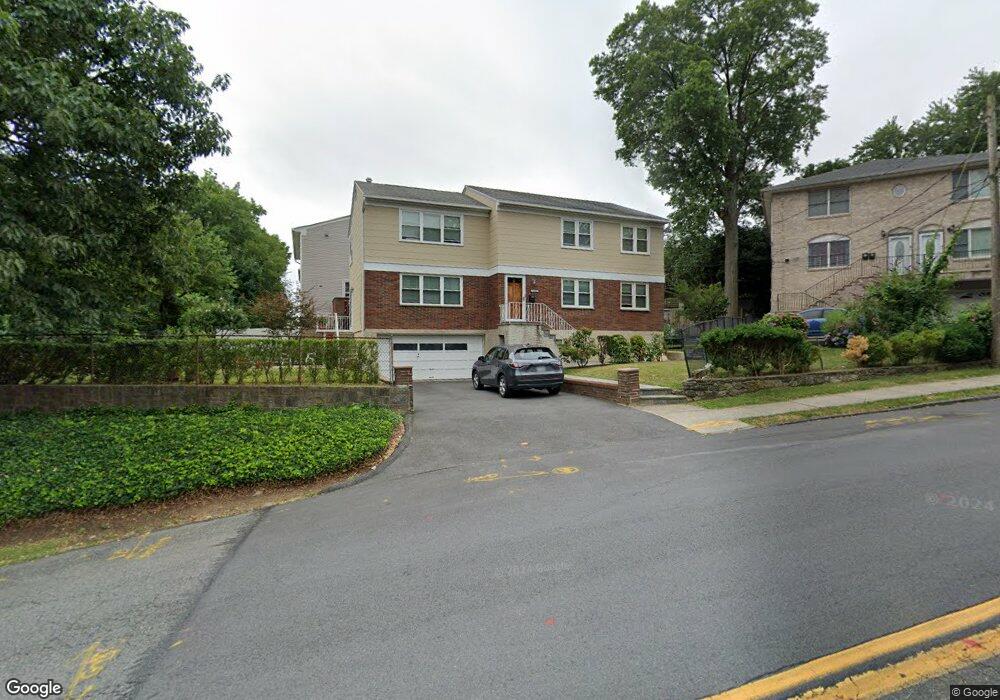 1039 Mile Square Rd, Yonkers, NY 10704 - photo 1
