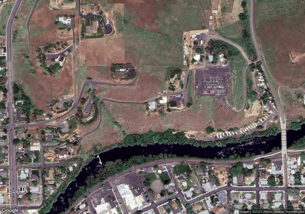 402 NE Ellis Place, Pendleton, OR 97801 - photo 1