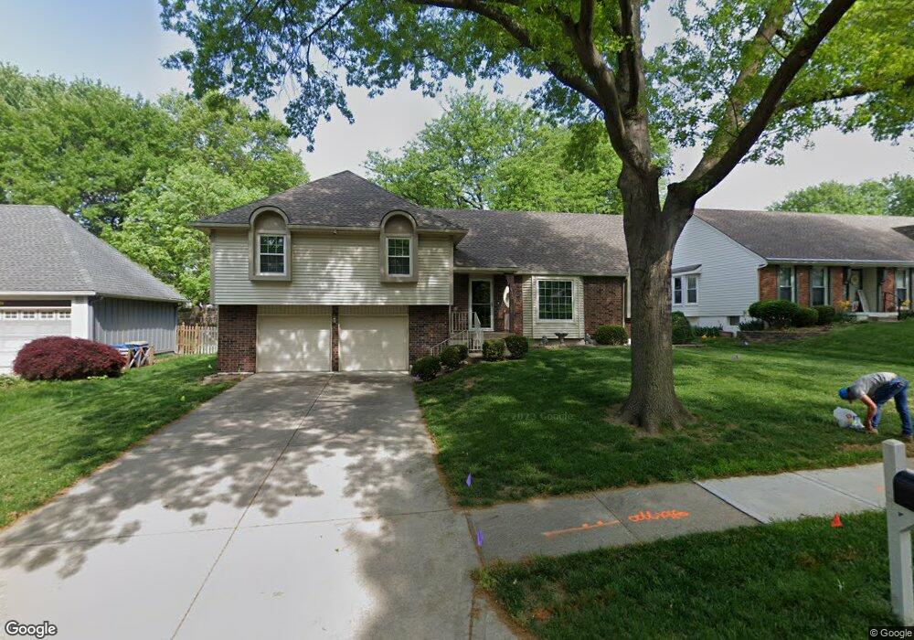10112 Long St, Lenexa, KS 66215 - photo 1