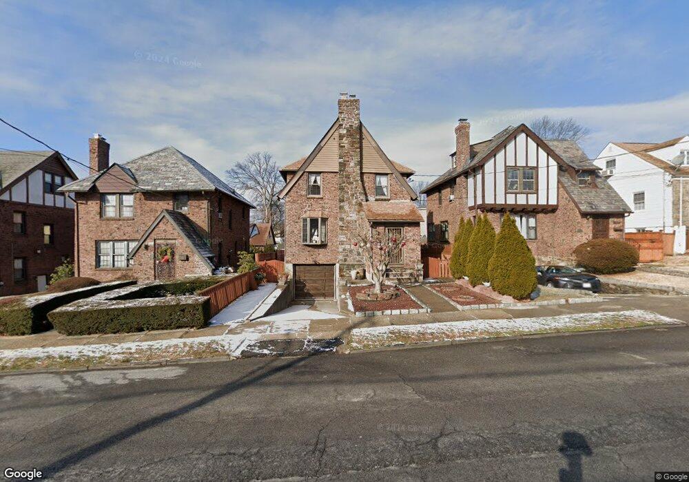 649 Kimball Ave, Yonkers, NY 10704 - photo 1