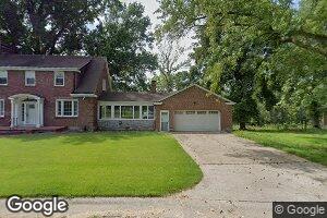 716 Benvenue Dr, Saint Louis, MO 63137