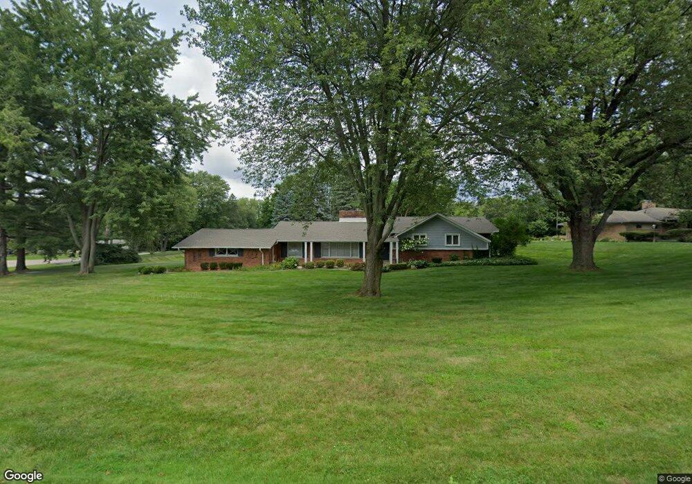 6385 Thorncrest Dr, Bloomfield Hills, MI 48301 - photo 1