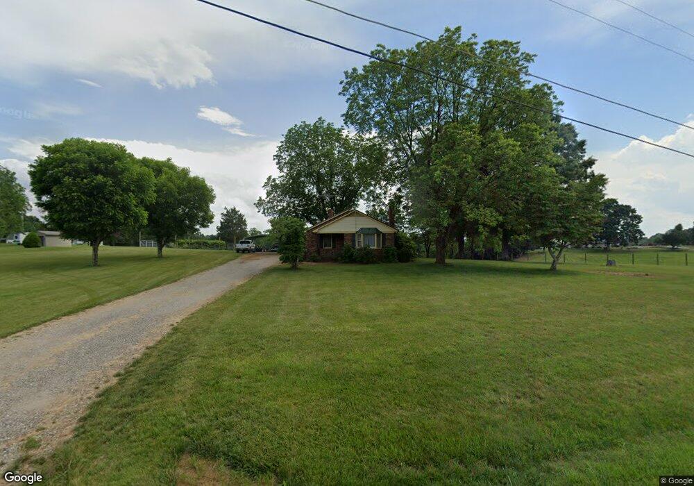 219 E Barkley Rd, Statesville, NC 28677 - photo 1