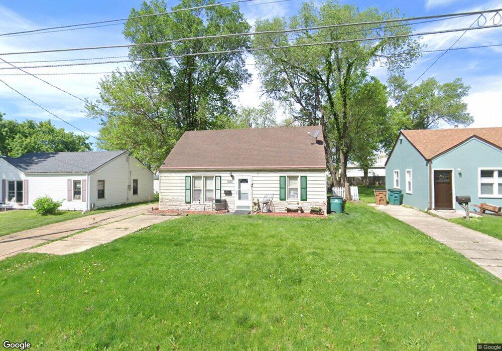 1042 69th St, Windsor Heights, IA 50324 - photo 1