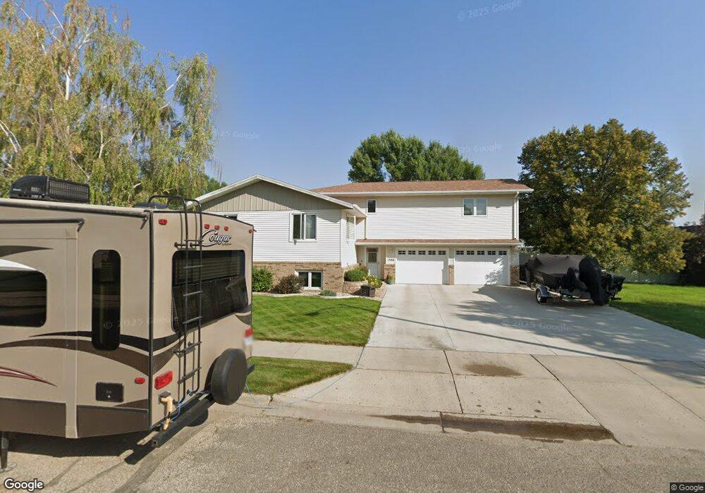 1306 25th St W, Williston, ND 58801 - photo 1