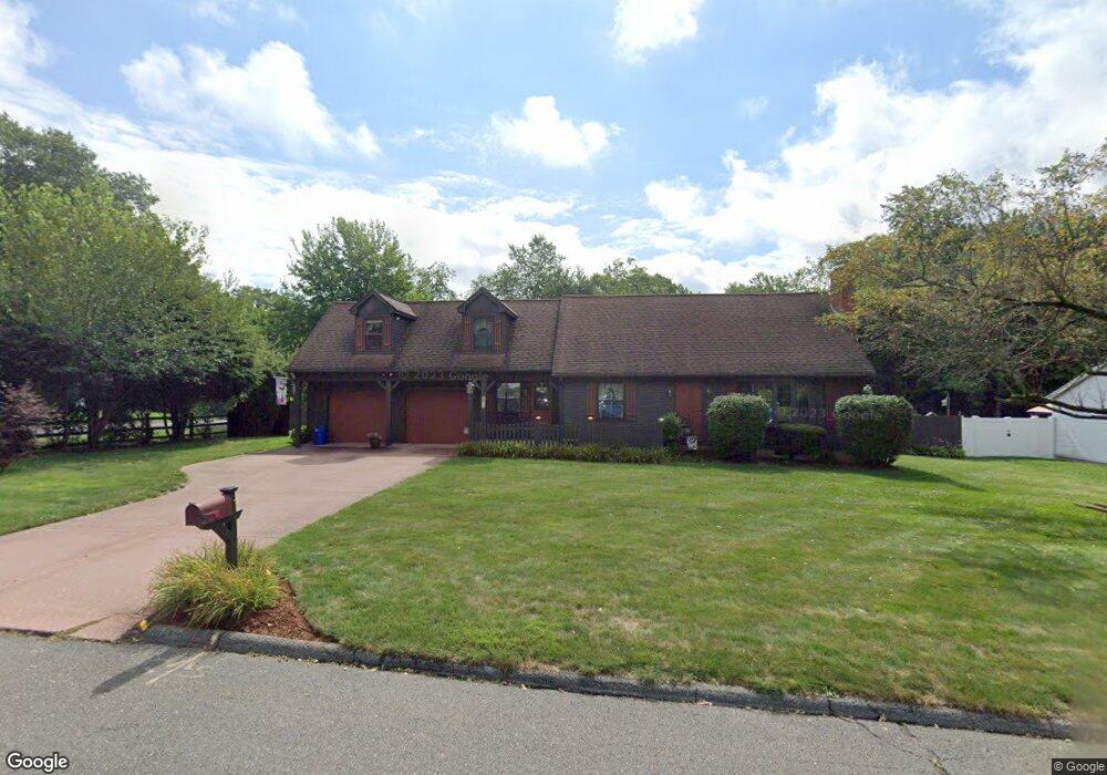 76 Longview Cir, Ludlow, MA 01056 - photo 1