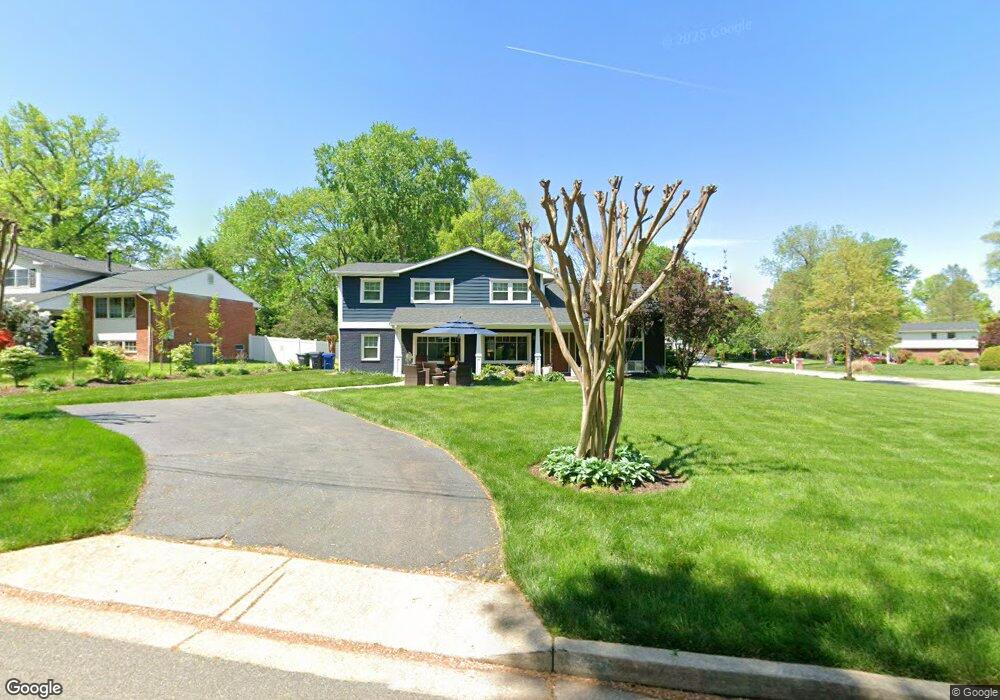 1700 Bushrod Rd, Alexandria, VA 22308 - photo 1