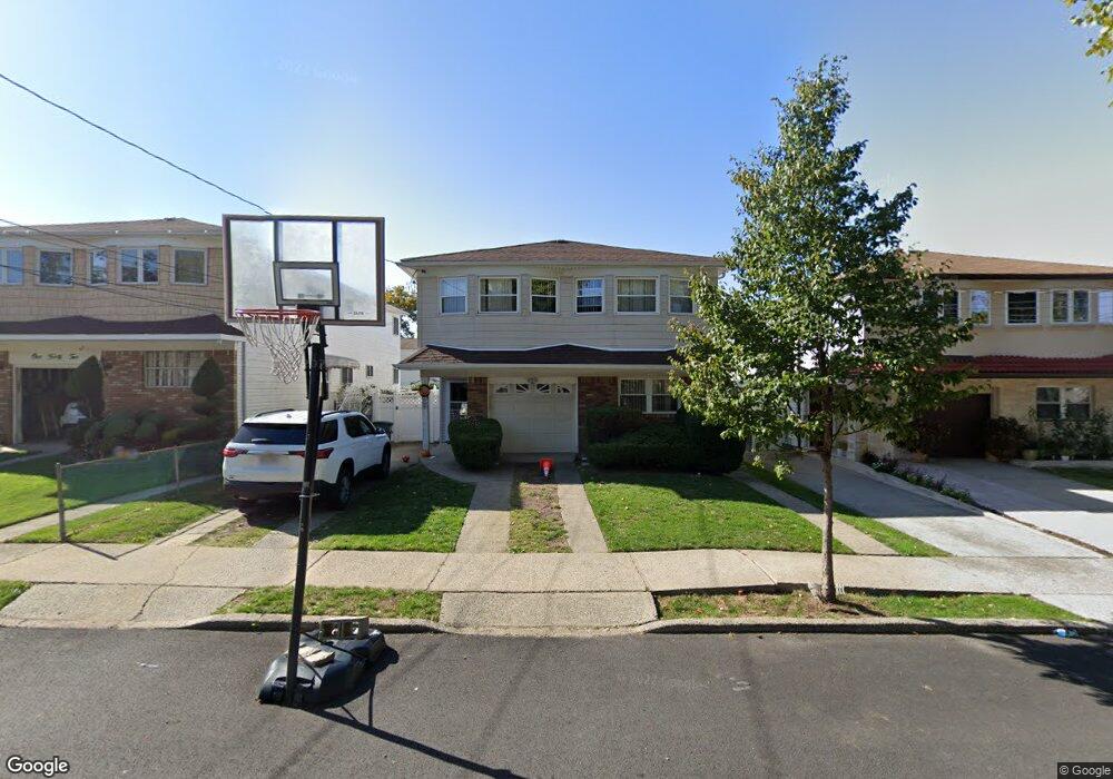 138 Woodbine Ave, Staten Island, NY 10314 - photo 1