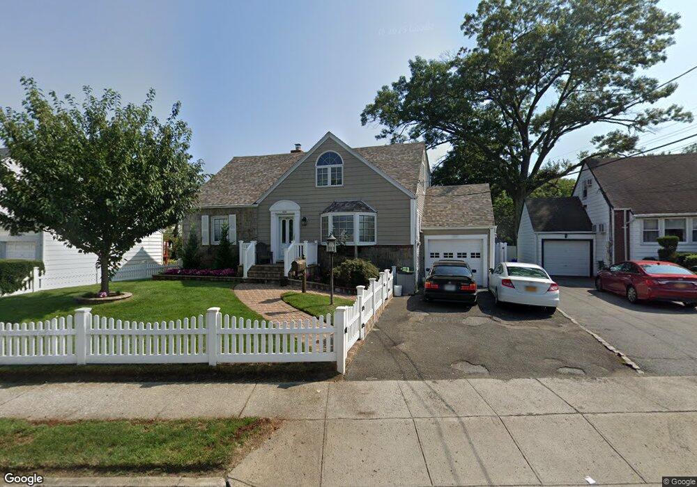 628 Dubois Ave, Valley Stream, NY 11581 - photo 1