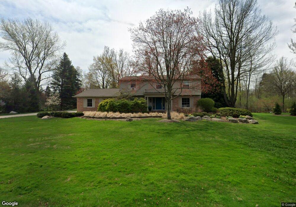 664 Kingsley Trail, Bloomfield Hills, MI 48304 - photo 1