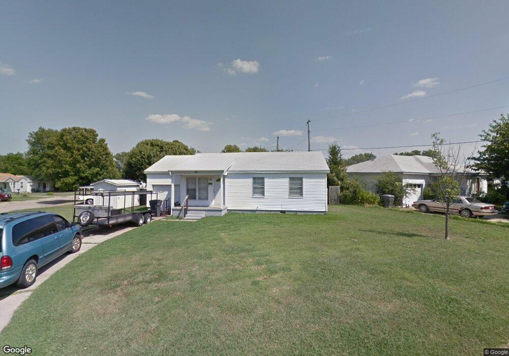 1828 Comanche St, Ardmore, OK 73401 - photo 1