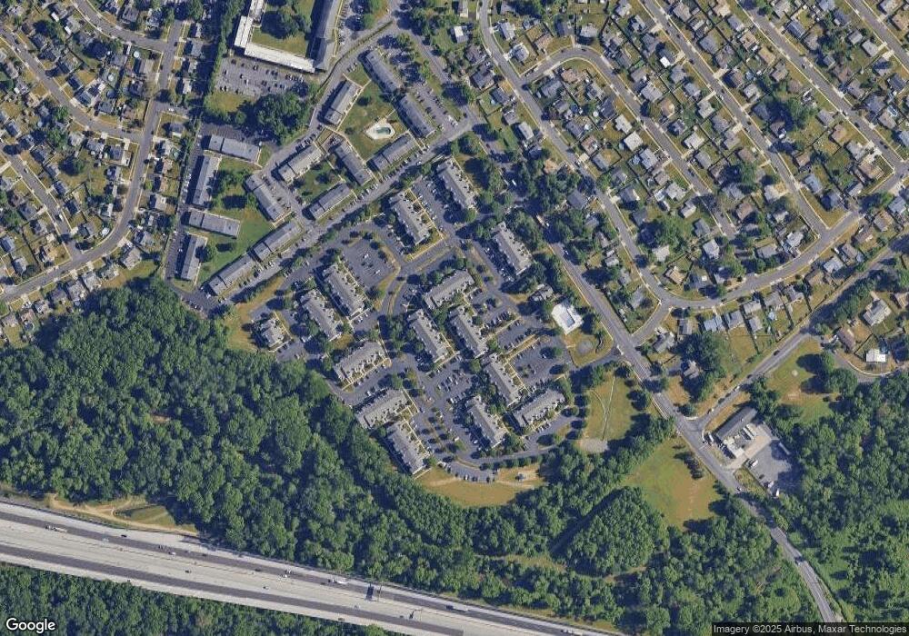 41 Pamela Ct, Levittown, PA 19057 - photo 1