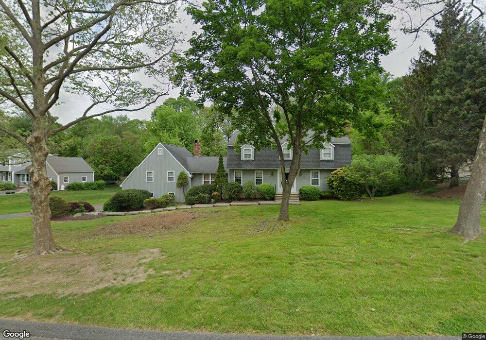 315 Putting Green Rd, Trumbull, CT 06611 - photo 1