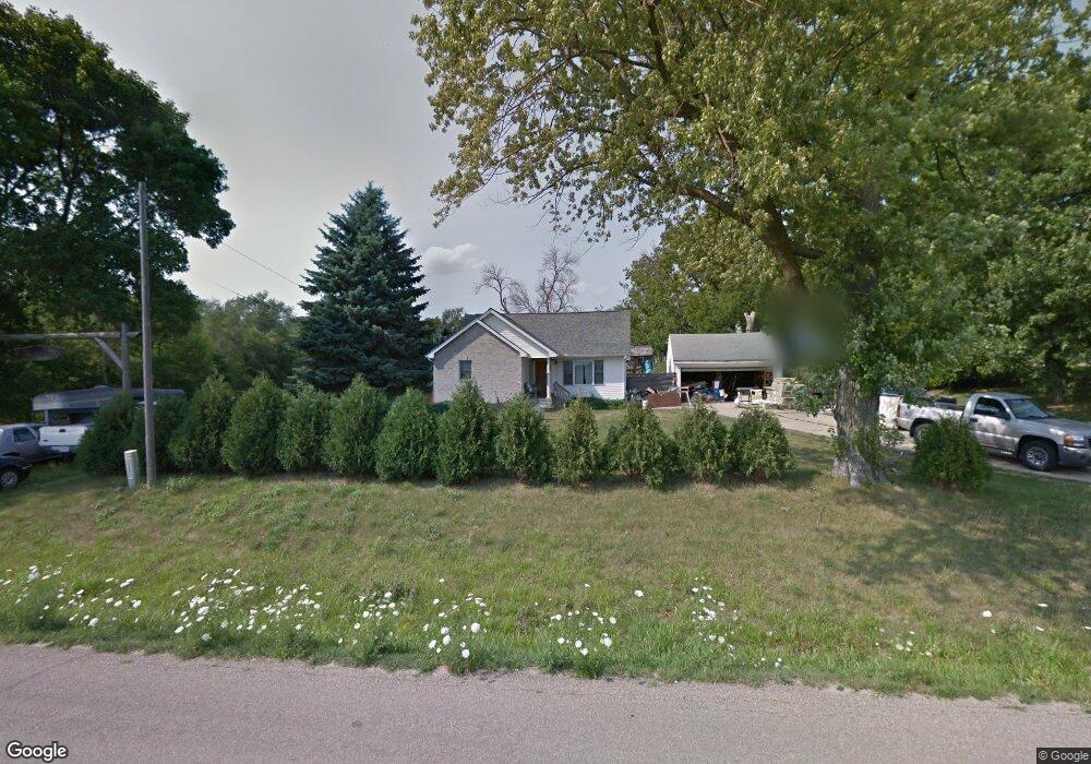 4050 Rogers Rd NW, Cedar Rapids, IA 52405 - photo 1