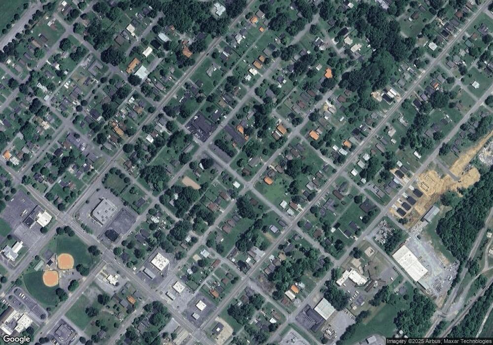 1501 E Myrtle Ave, Johnson City, TN 37601 - photo 1