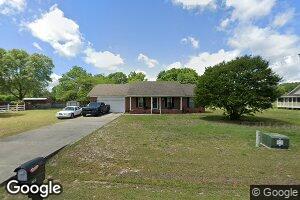 327 Grape Arbor Dr, Fayetteville, NC 28312