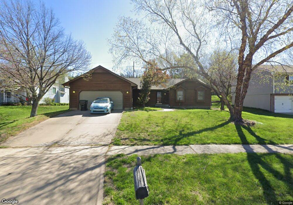 3612 SW Red Hawk Ct, Topeka, KS 66614 - photo 1