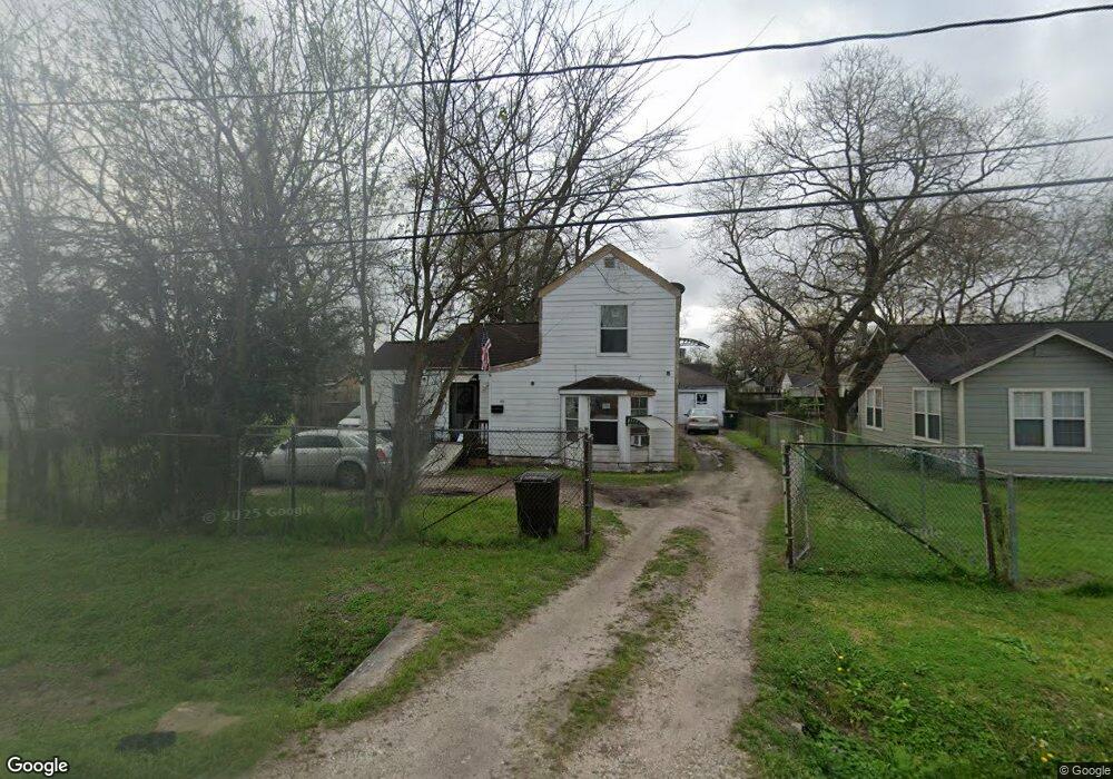 143 Theron St, Houston, TX 77022 - photo 1