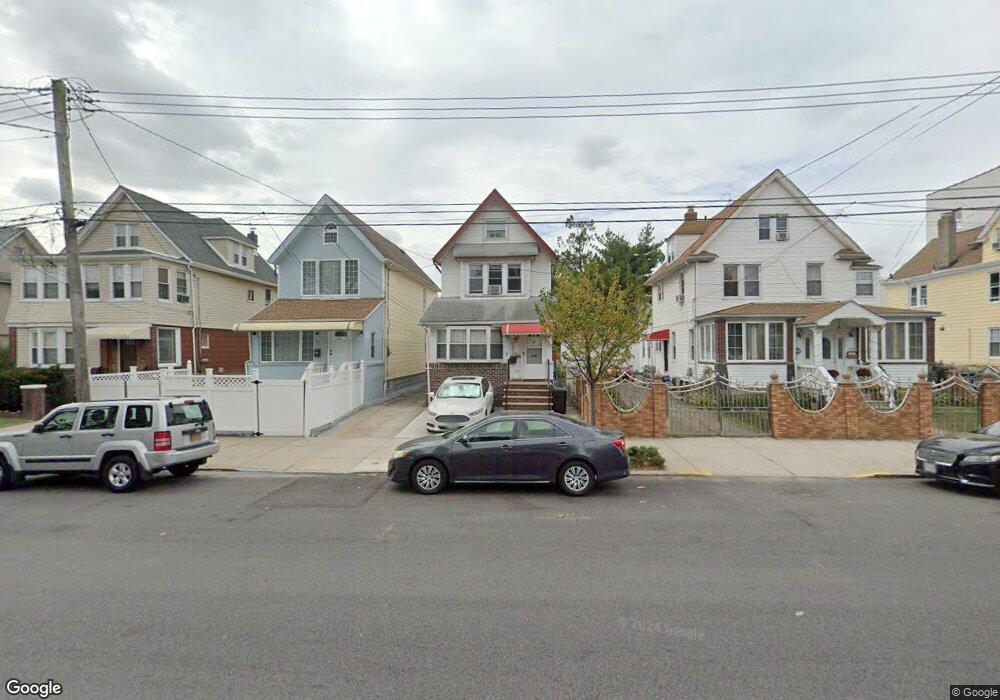 8766 111th St, Richmond Hill, NY 11418 - photo 1