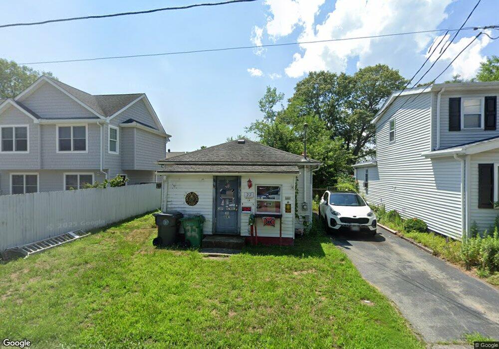 22 Kenway Ave, Warwick, RI 02889 - photo 1
