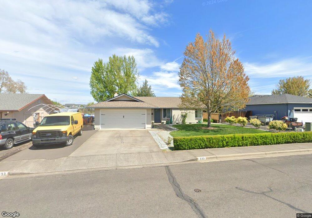 333 Glenn Way, Central Point, OR 97502 - photo 1