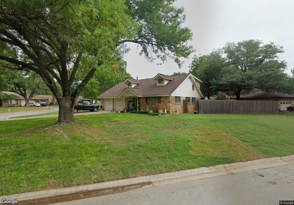 316 Ridgecrest Dr, Hurst, TX 76053 - photo 1